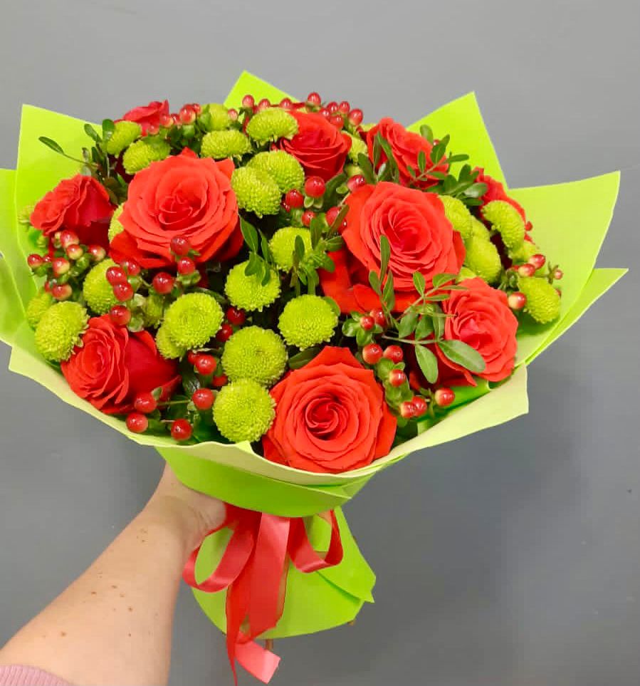 Букет цветов из: Хризантемы и Розы в Городище Волгоградской области