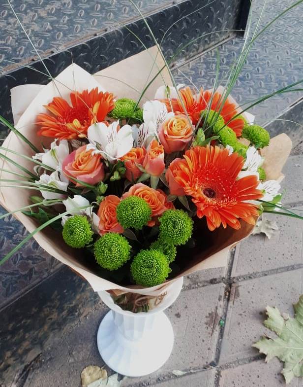 Букет цветов из: Герберы, Хризантемы, Альстромерии и Розы в Городище Волгоградской области