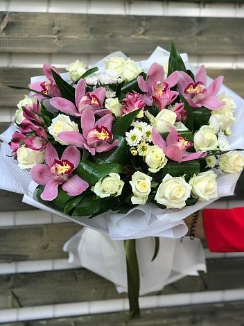 Букет цветов из: Розы и Хризантемы в Городище Волгоградской области
