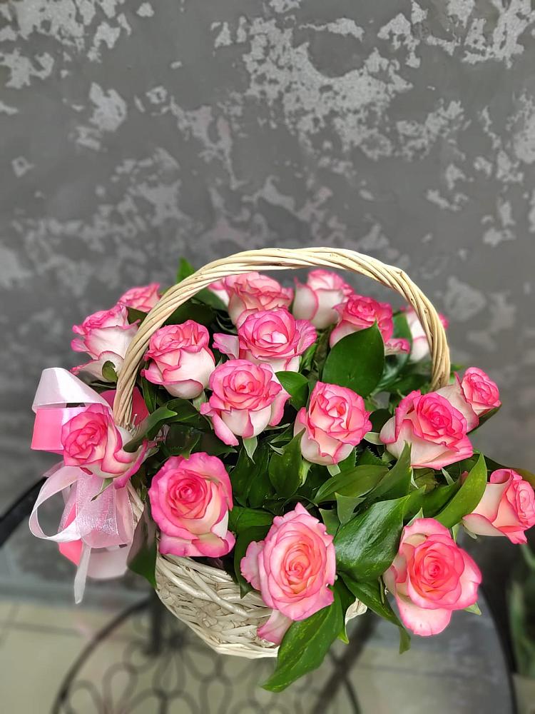 Цветочная композиция из Розы в корзине в Городище Волгоградской области