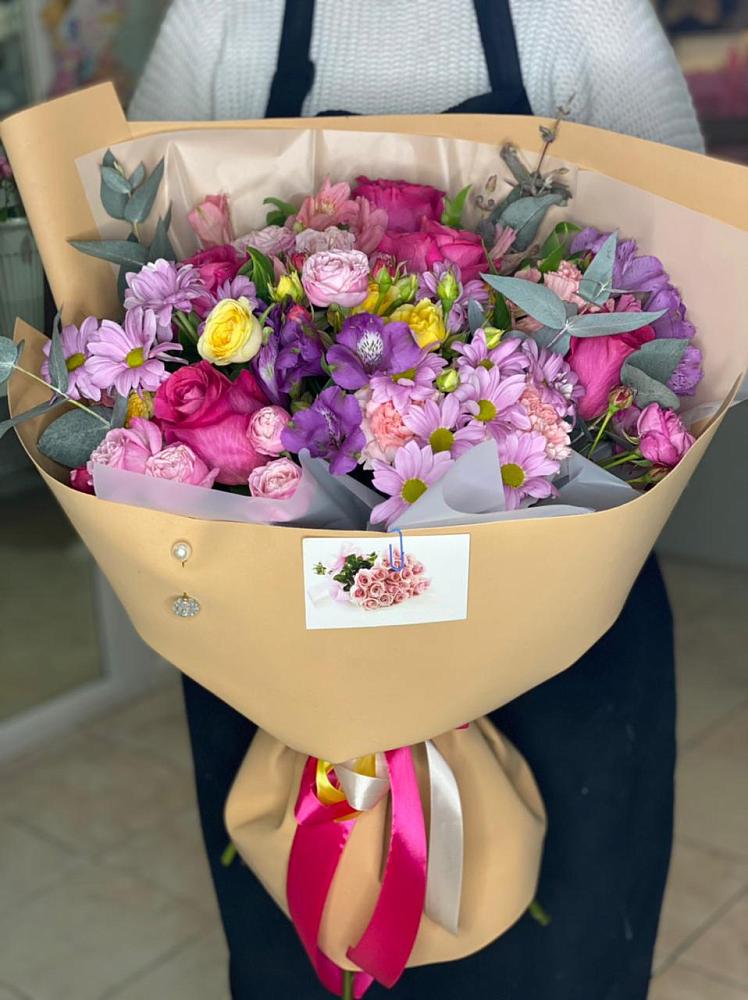 Букет цветов из: Хризантемы, Гвоздики и Альстромерии в Городище Волгоградской области