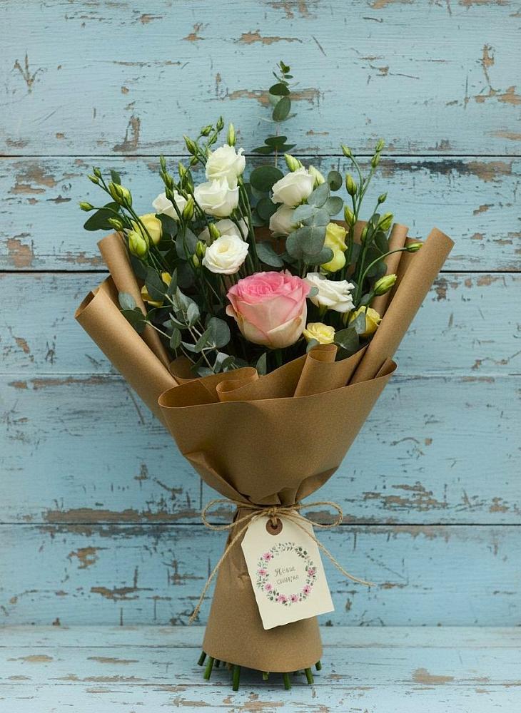 Букет цветов из: Розы и Лизиантусы в Городище Волгоградской области