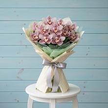 Букет цветов из:  Орхидеи и Розы в Городище Волгоградской области