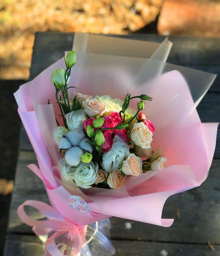 Букет цветов из: Розы и Лизиантусы в Городище Волгоградской области