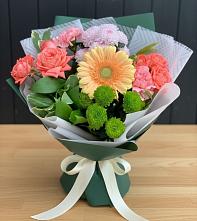 Букет цветов из:  Гвоздики, Розы, Герберы и Хризантемы в Городище Волгоградской области
