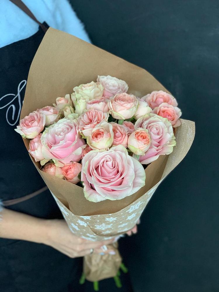 Букет цветов из: Хризантемы и Розы в Городище Волгоградской области