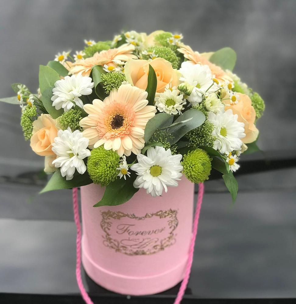 Цветочная композиция из Розы, Герберы и Хризантемы в шляпной коробке в Городище Волгоградской области