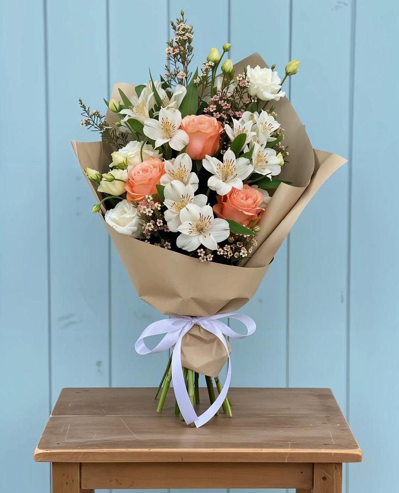 Букет цветов из: Альстромерии, Лизиантусы, Розы и Хризантемы в Городище Волгоградской области